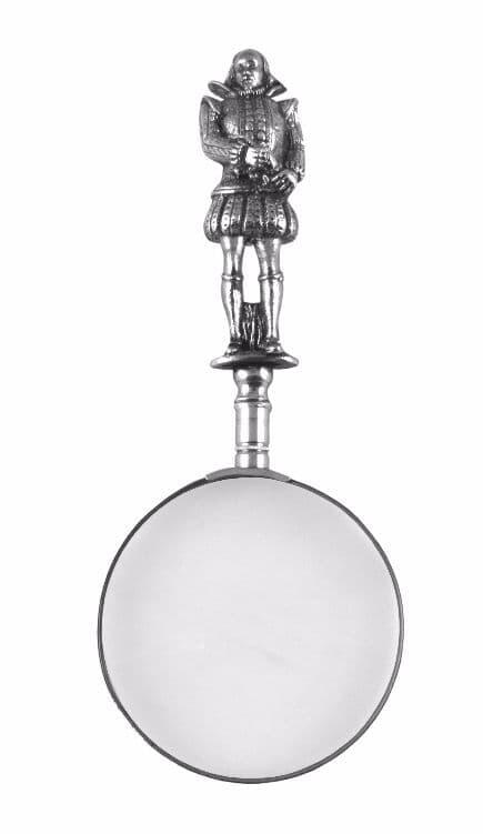 Magnifier a Mano Shakespeare