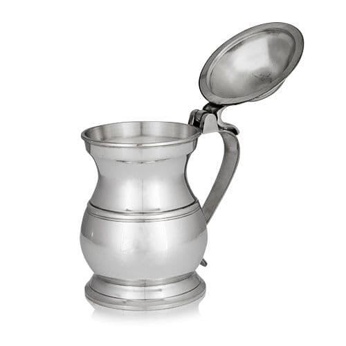 British handcrafted pewter tankard with lid, 1 pint capacity, featuring a baluster design by My Store