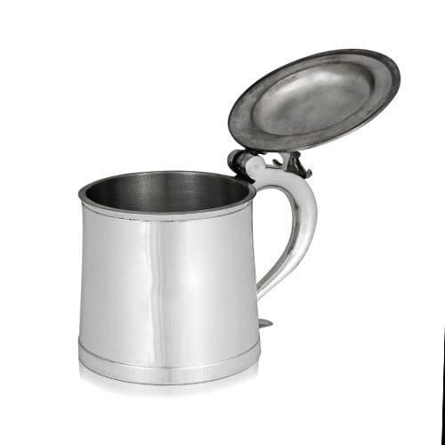Antique-style 1 pint pewter tankard with lid by My Store, ideal for beer and historical drinkware.