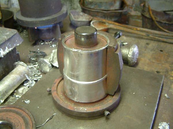 Artisan pewter baluster tankard by My Store, available in 1 Pint and 1/2 Pint sizes, featuring a classic design.