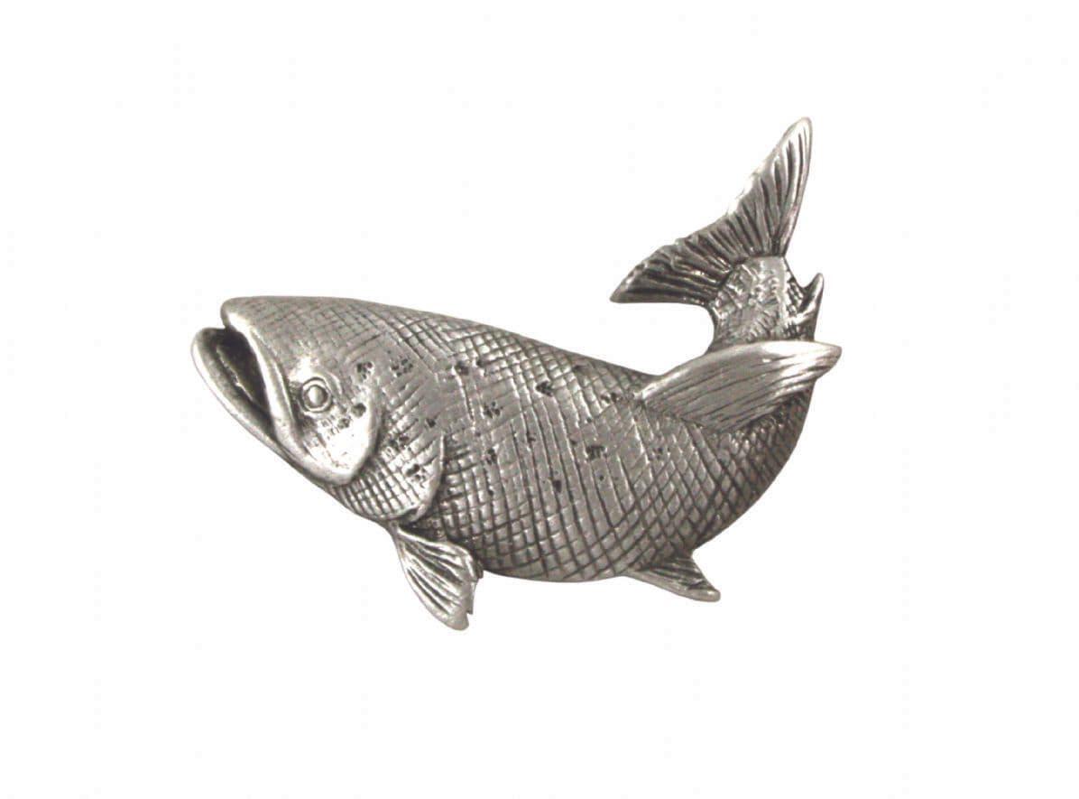 Silver fish brooch with textured scales and open mouth design.