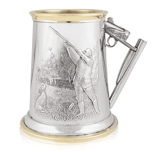 Tankard en laiton avec poignée en forme de pistolet